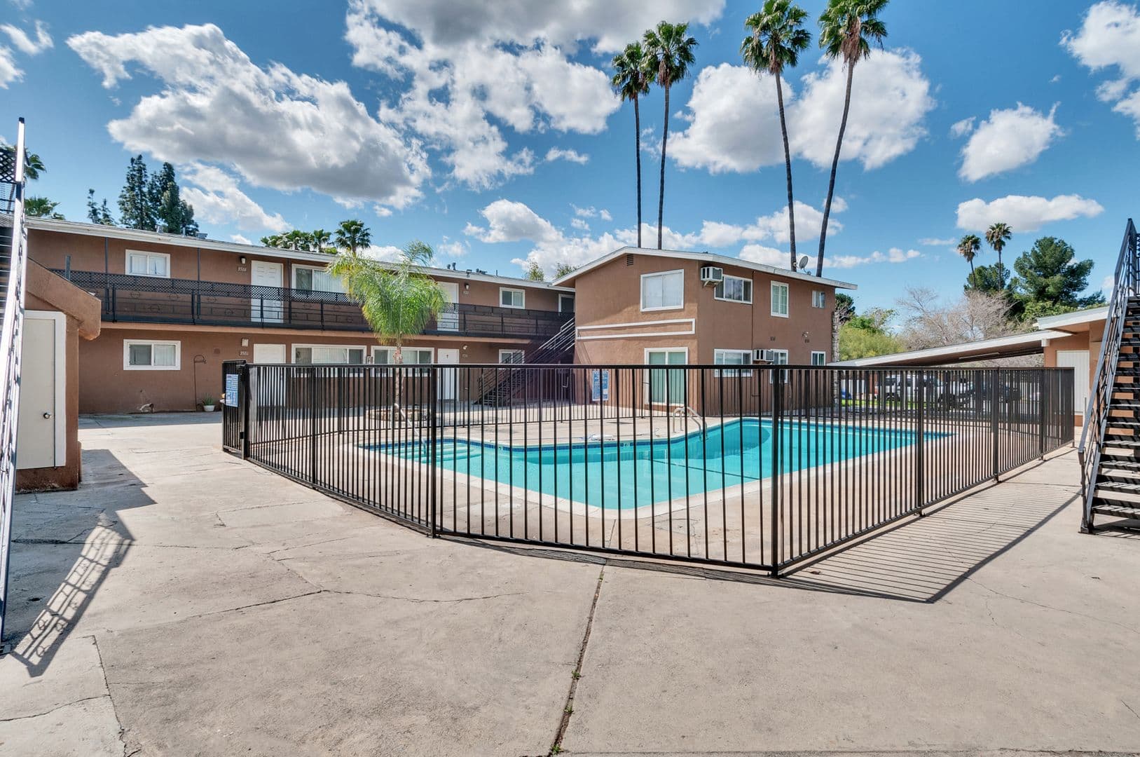 Riverside Apartment: 3508 Lou Ella Lane