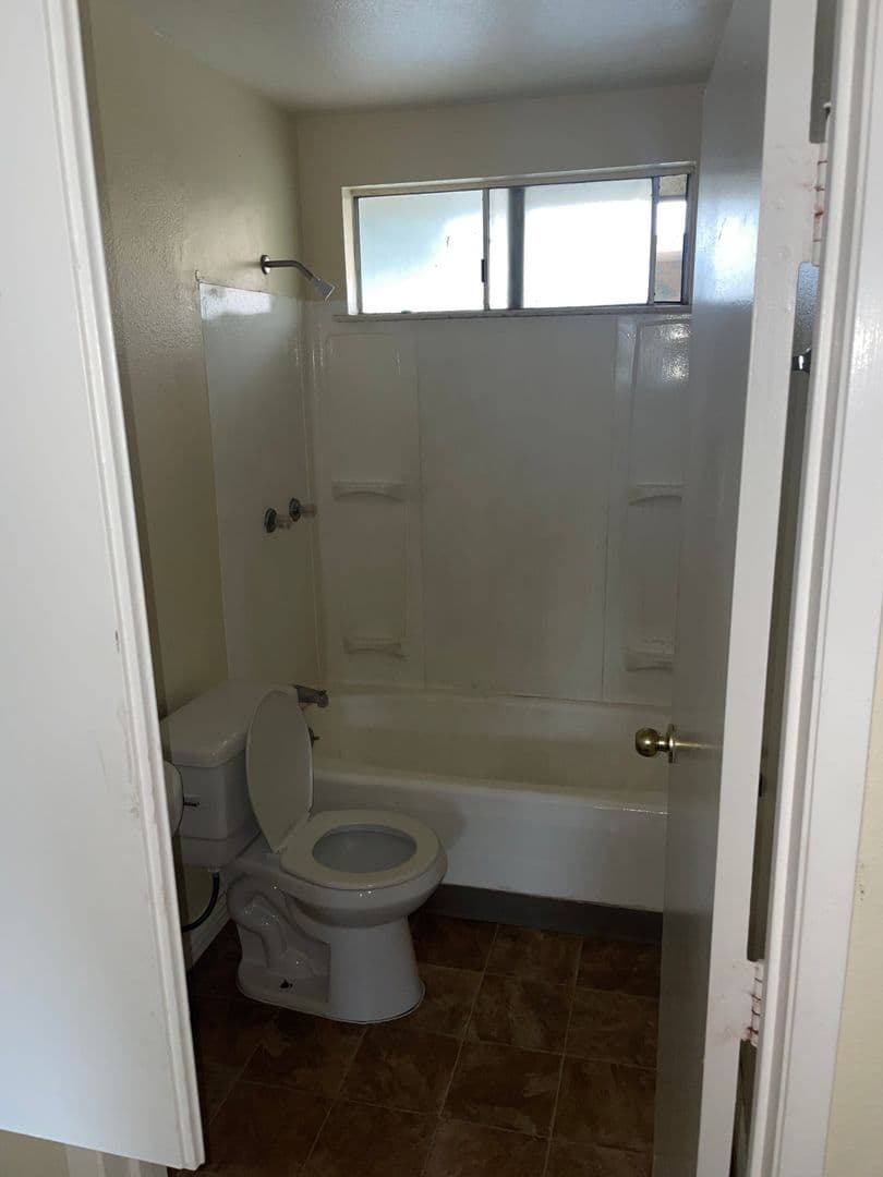 San Bernardino Apartment: 1140 W 9th St.