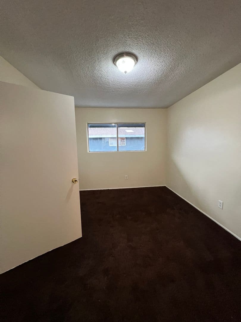 San Bernardino Apartment: 757 N. H Street