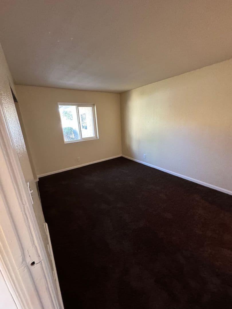 Indio Apartment: 82435 Requa Ave