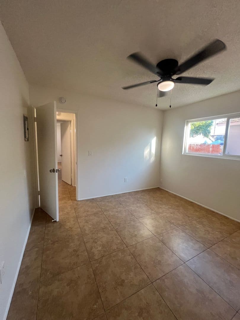 San bernardino Apartment: 3083 N. E Street