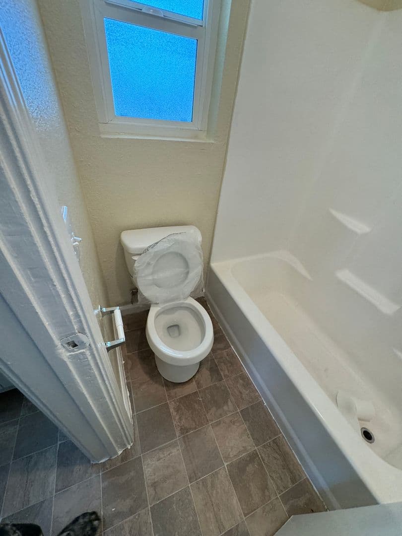 Indio Apartment: 82435 Requa Ave