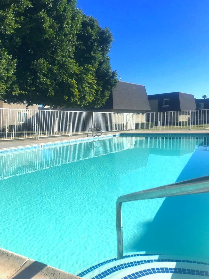Indio Apartment: 82435 Requa Ave