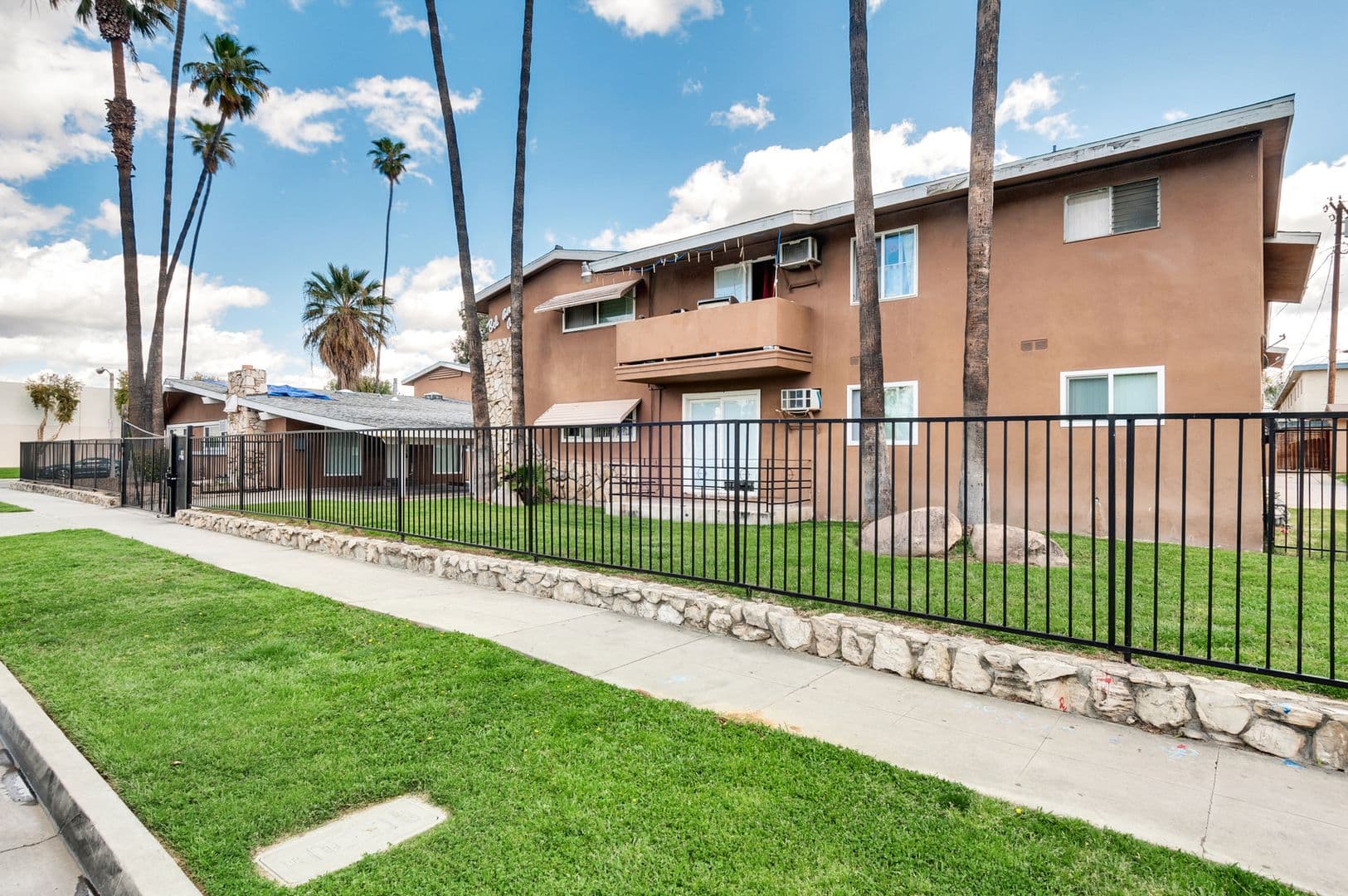 Riverside Apartment: 3508 Lou Ella Lane
