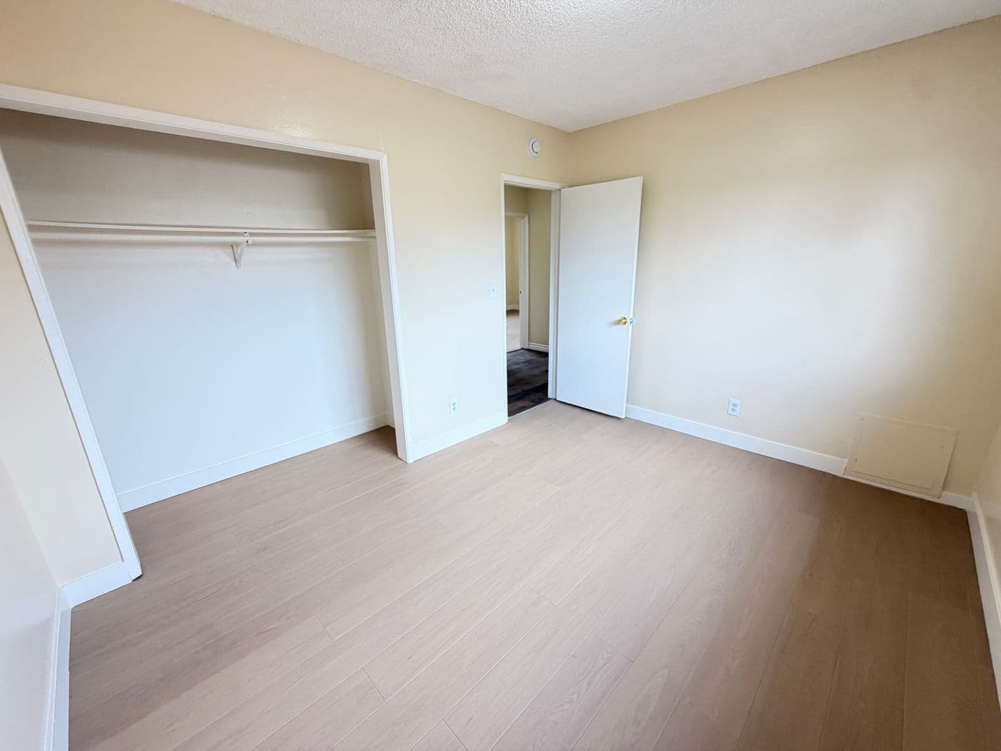 Lawndale Apartment: 14525 Firmona Avenue
