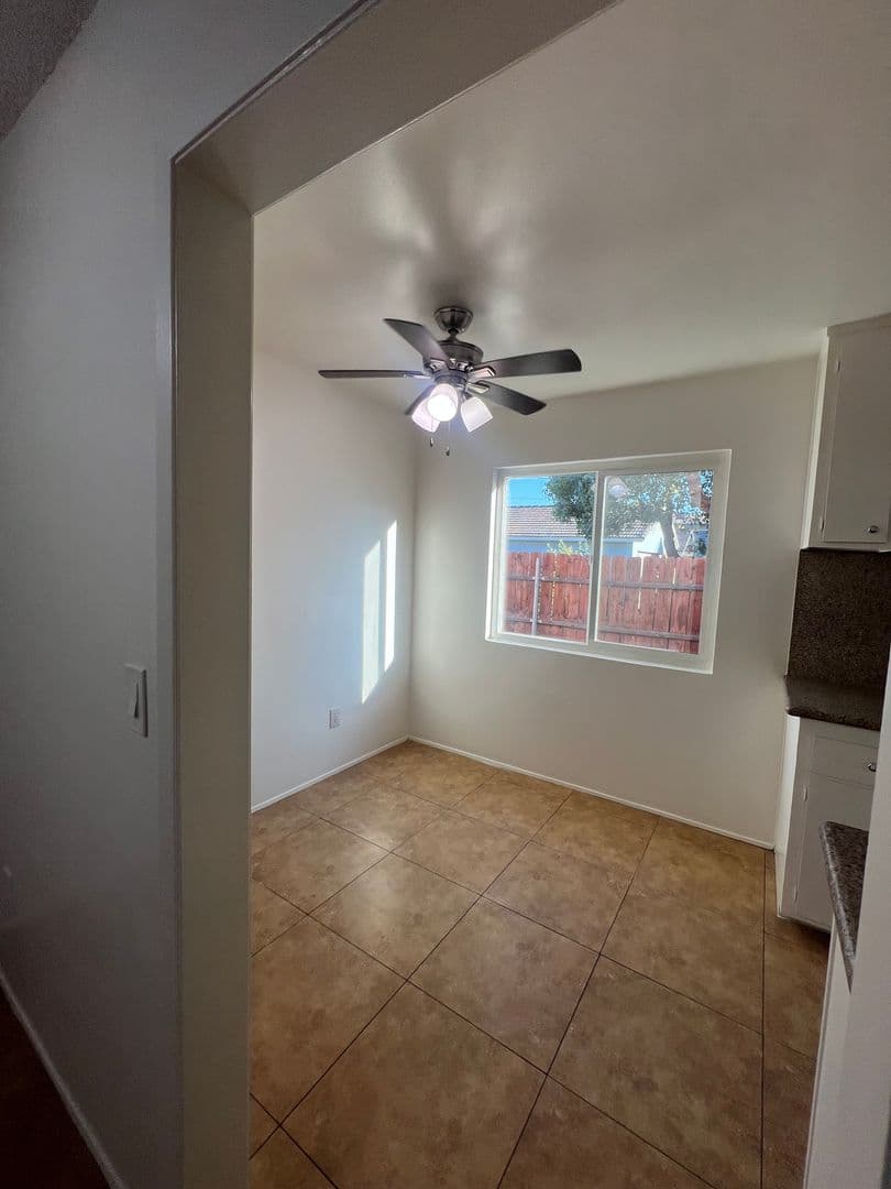 San bernardino Apartment: 3083 N. E Street