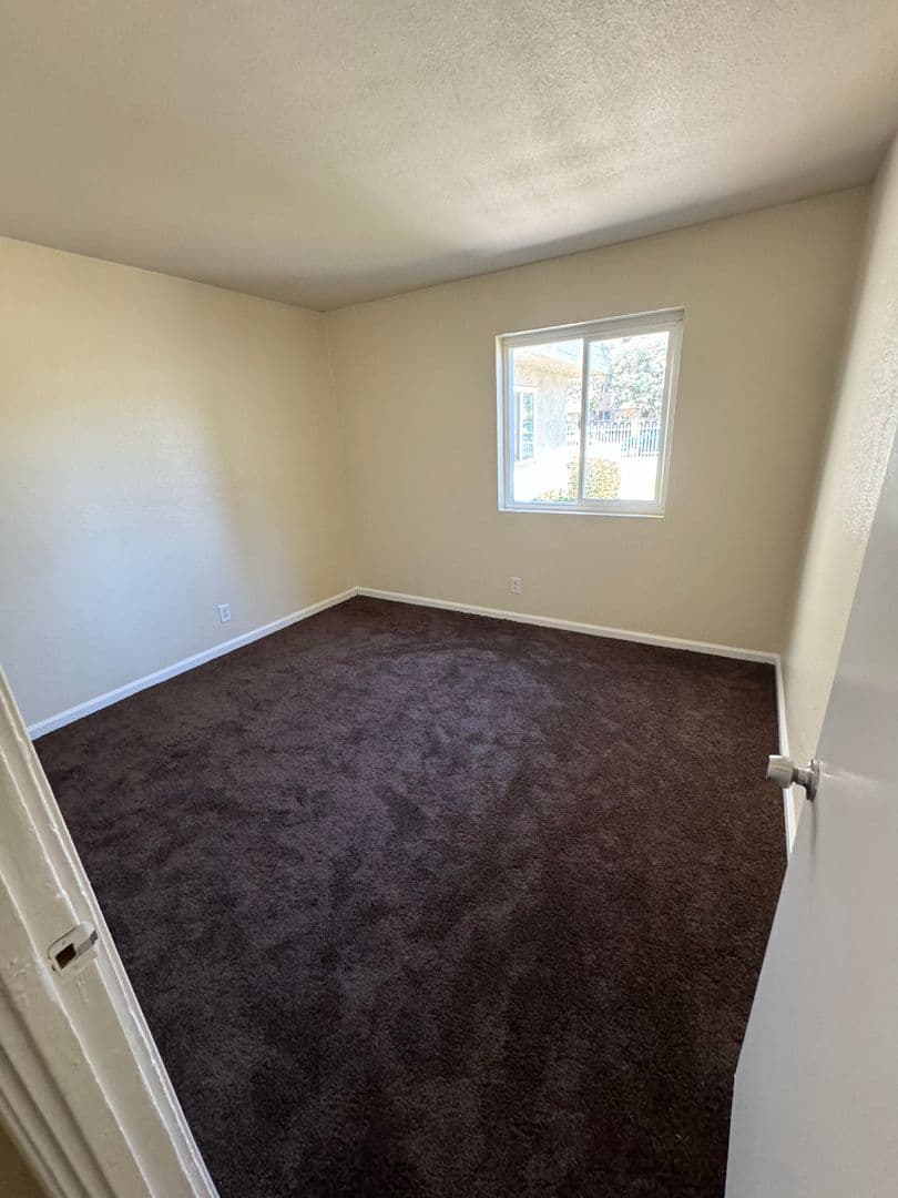 Indio Apartment: 82435 Requa Ave