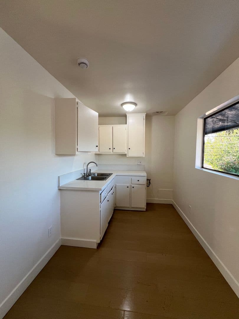San Bernardino Apartment: 757 N. H Street