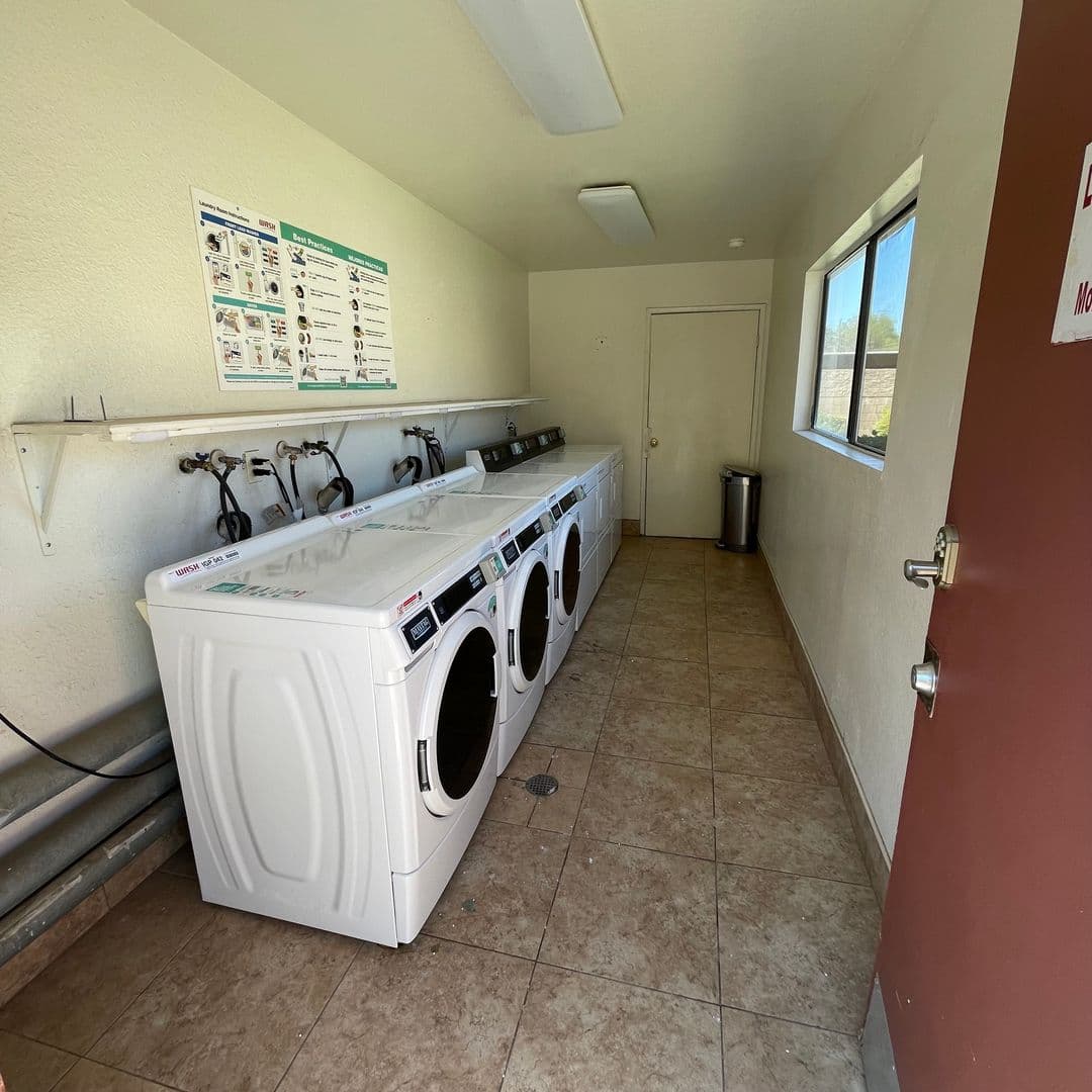 Riverside Apartment: 4631 Hedrick Ave