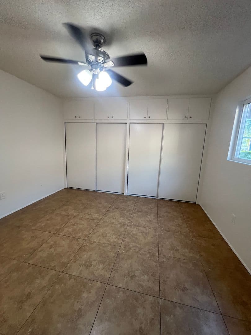 San bernardino Apartment: 3083 N. E Street