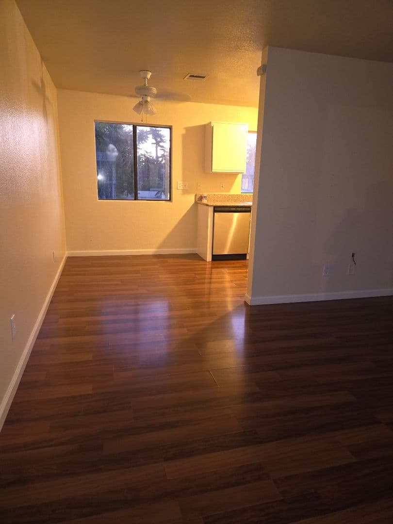 Hemet Apartment: 248 S. Yale Street