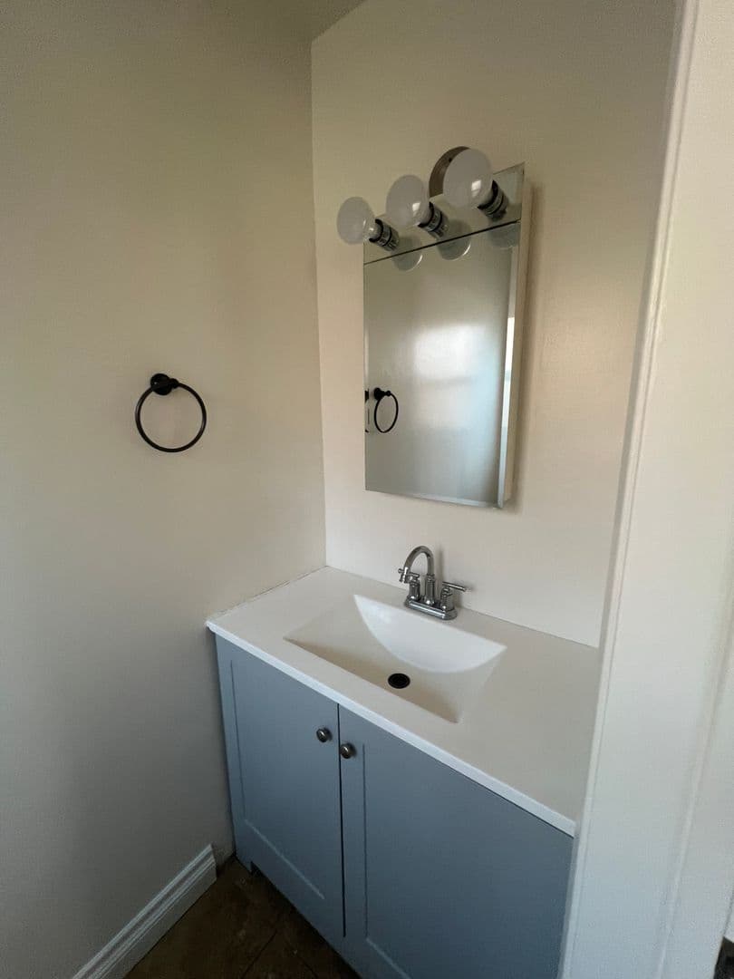 San bernardino Apartment: 3083 N. E Street
