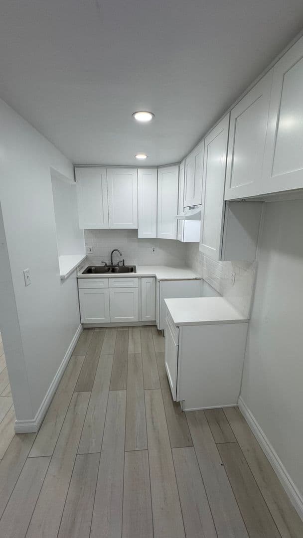 Torrance Apartment: 2107 Sepulveda