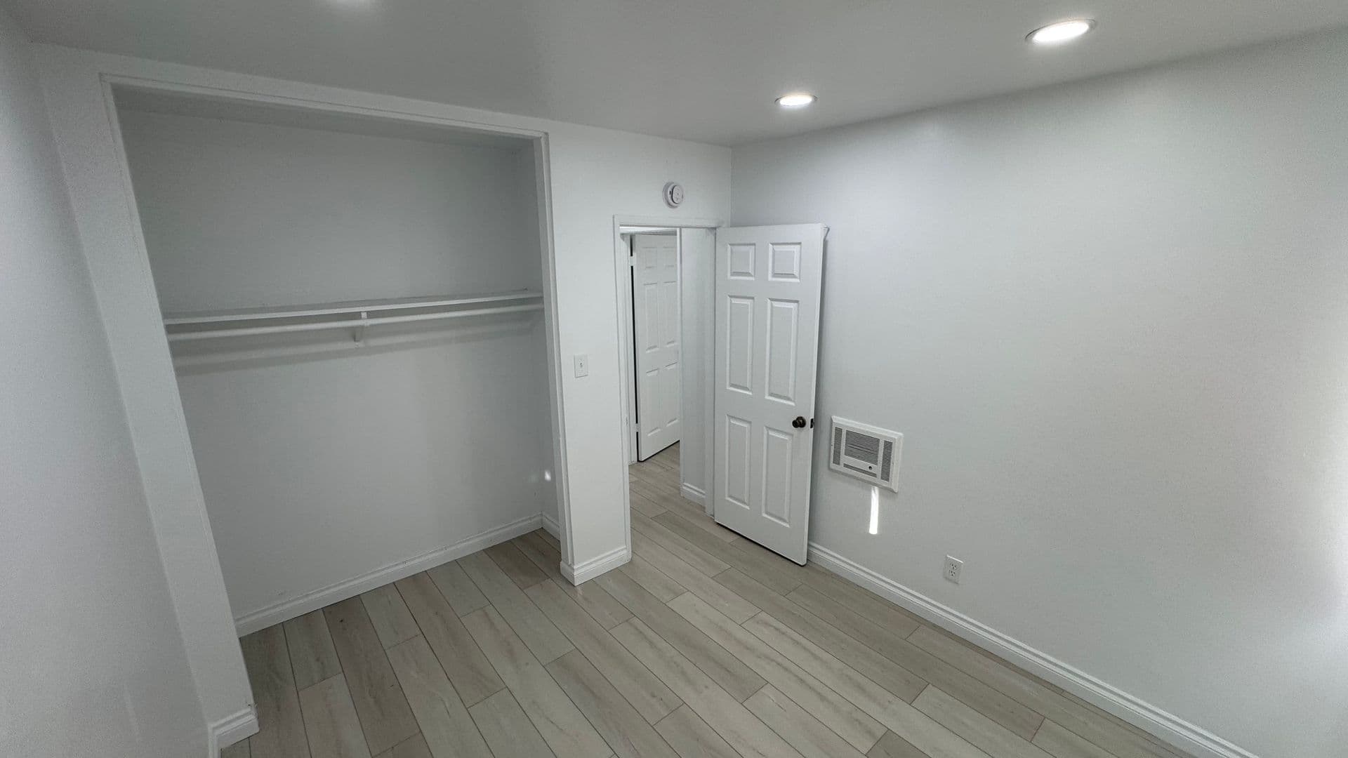Torrance Apartment: 2107 Sepulveda