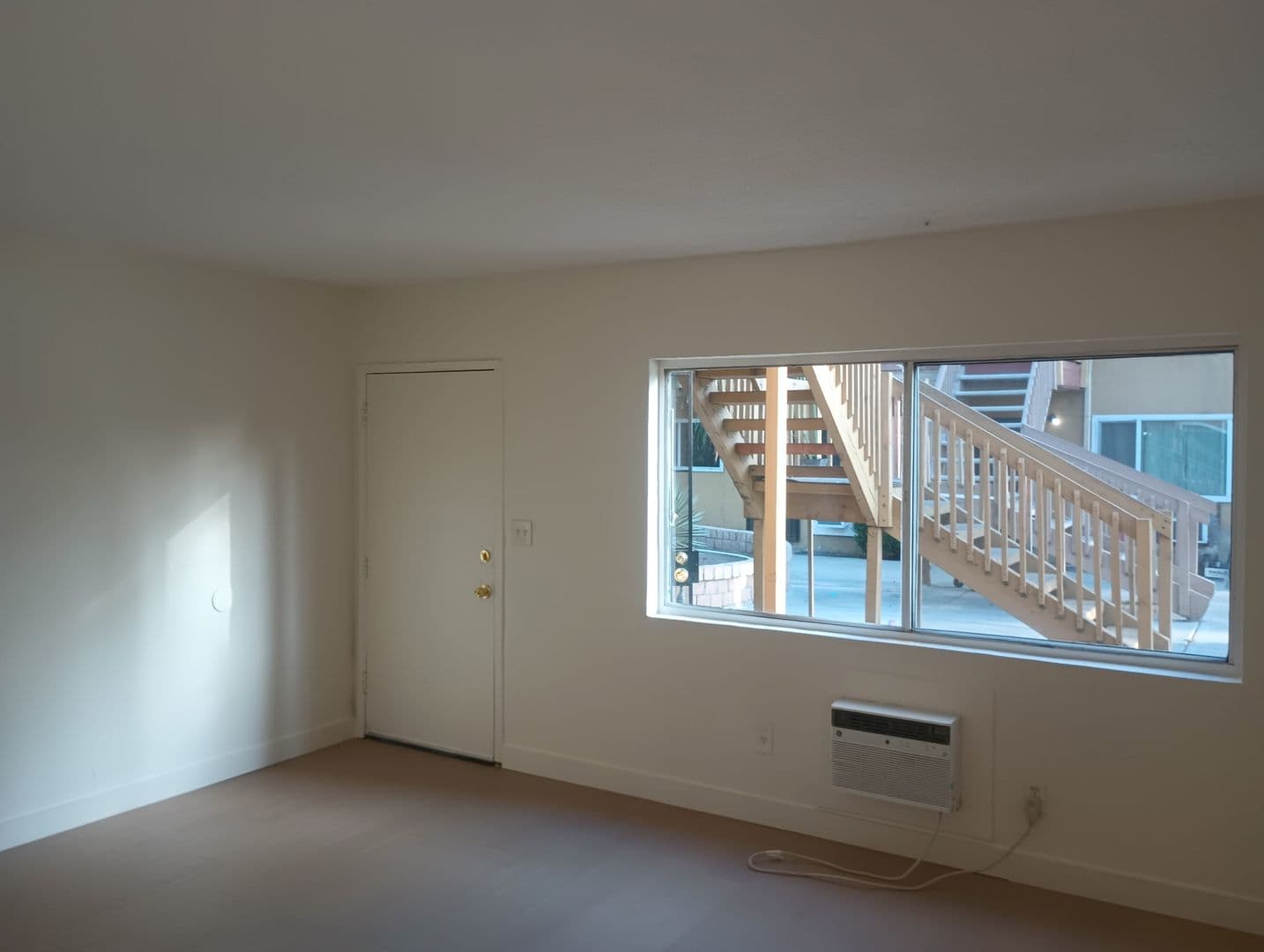 San Bernardino Apartment: 1521-1537 N. Sierra Way