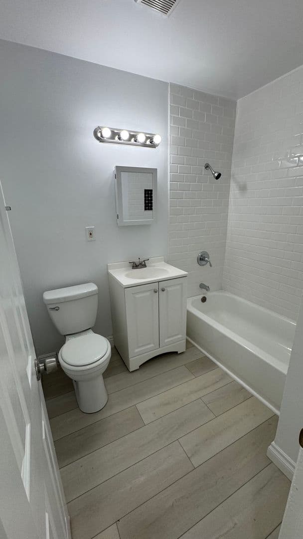 Torrance Apartment: 2107 Sepulveda