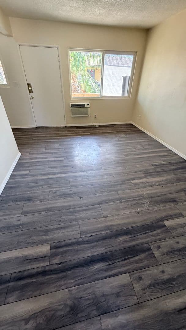 San Bernardino Apartment: 1521-1537 N. Sierra Way