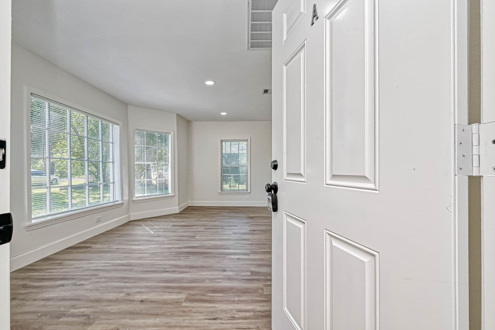 Houston Apartment: 5609 Denmark St.