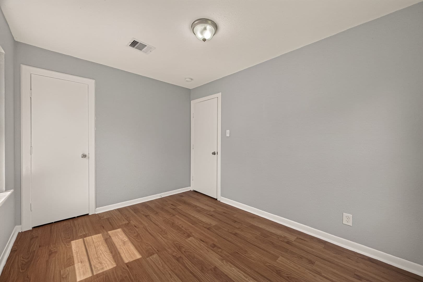 Houston House: 10601 Ambursen St.