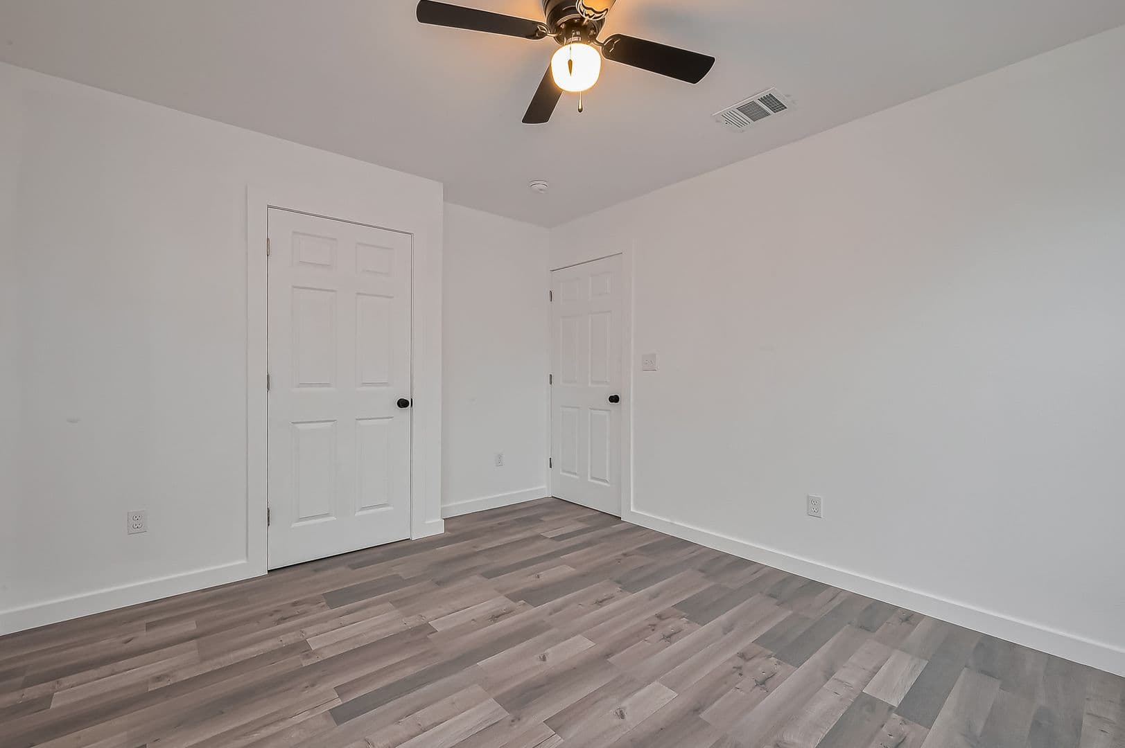 Houston House: 9005 Hilda St.