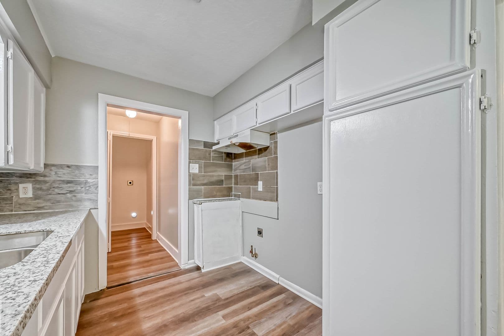 Houston House: 5606 Elm Springs Dr.