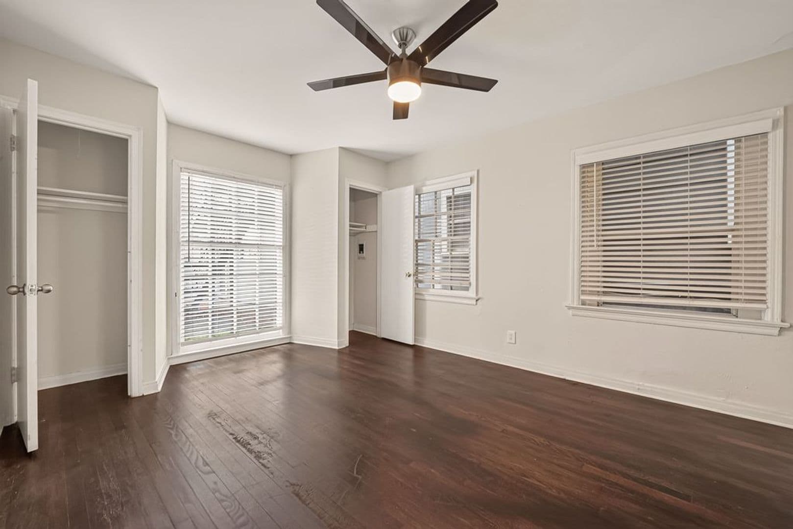 Houston Apartment: 2420 McDuffie St.