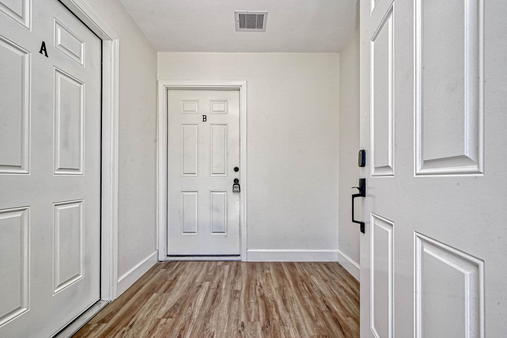 Houston Apartment: 5609 Denmark St.
