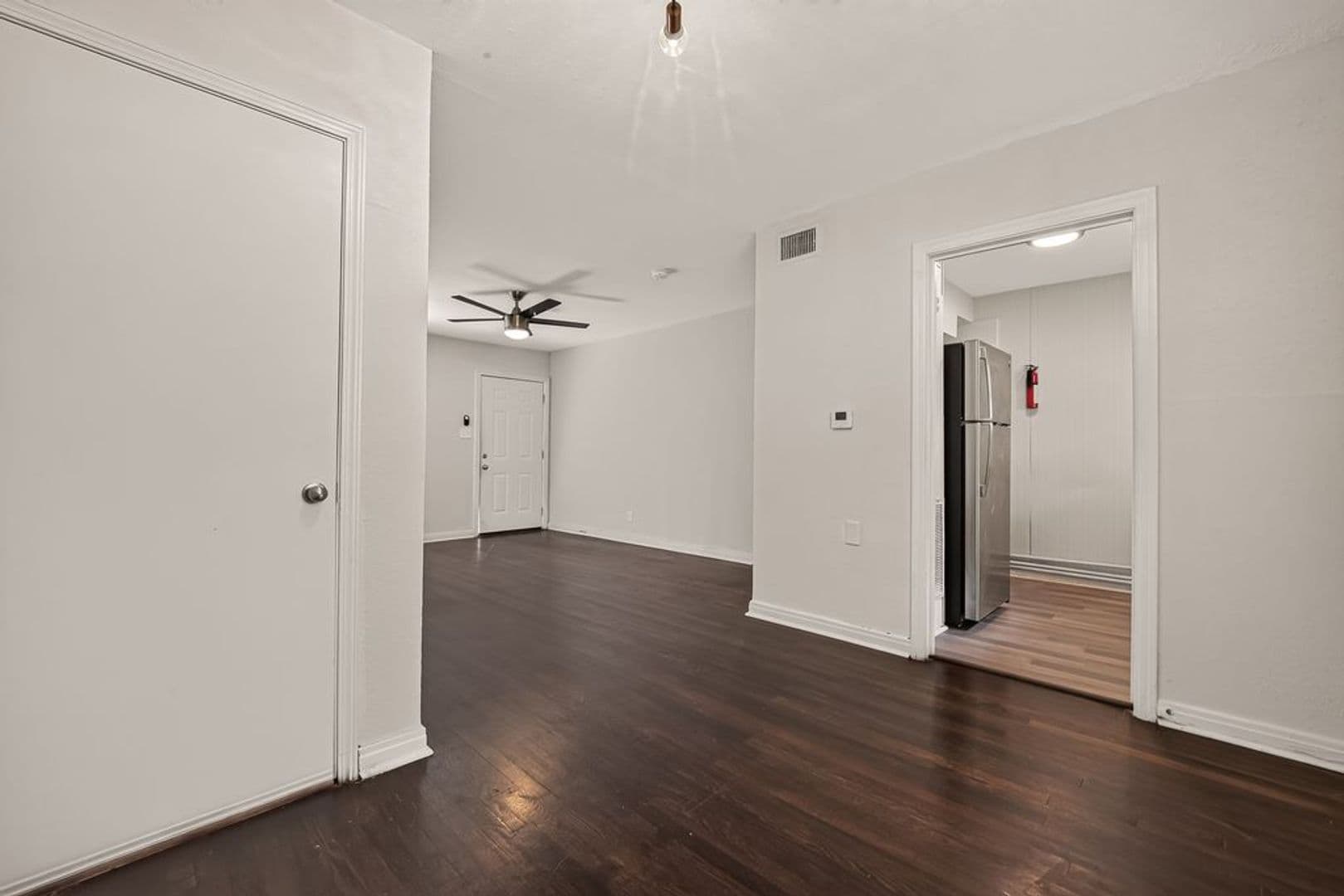 Houston Apartment: 2420 McDuffie St.