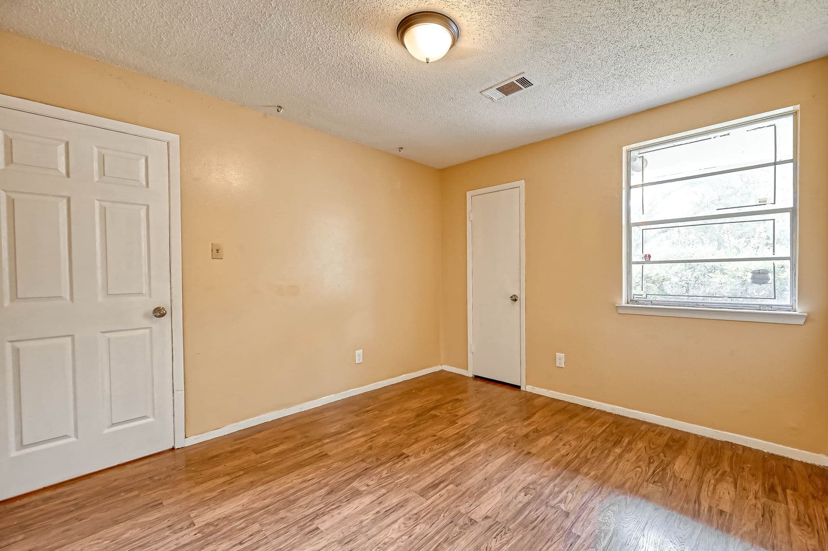 Houston House: 14427 Campden Hill Rd.