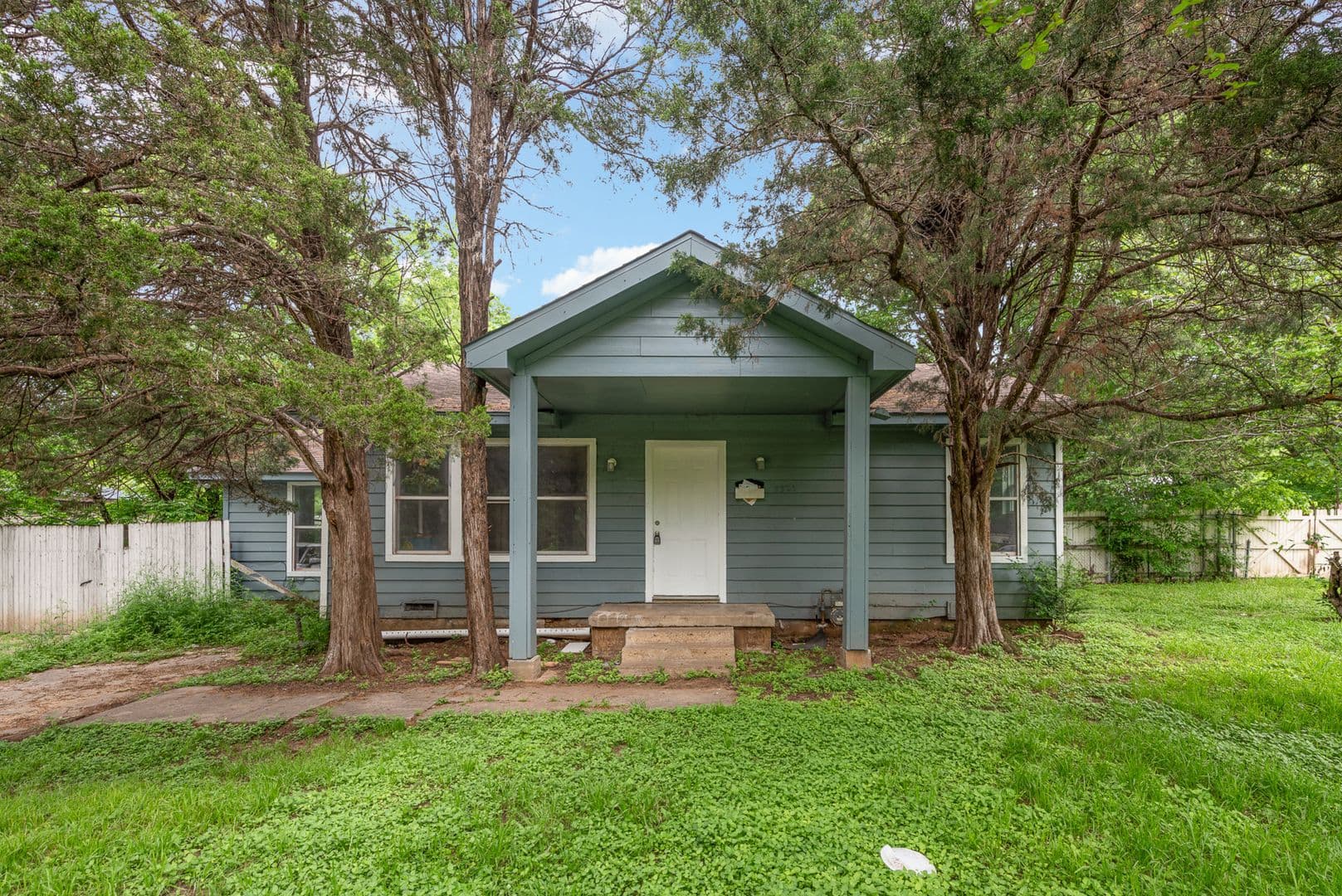 Dallas House: 8323 Lapanto Ln.