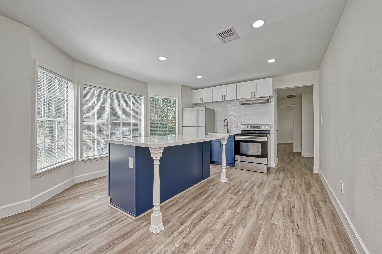 Houston Apartment: 5609 Denmark St.