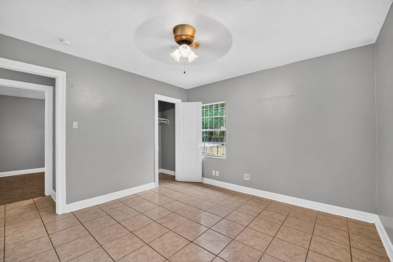 Houston House: 7319 Mountbatten Rd.