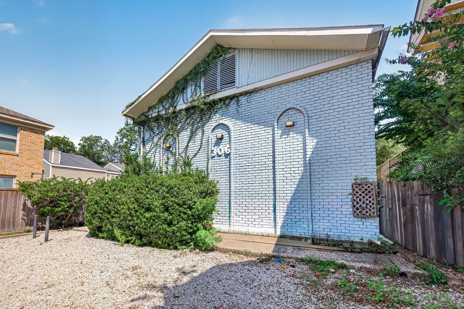 Houston Apartment: 306 Hawthorne St.