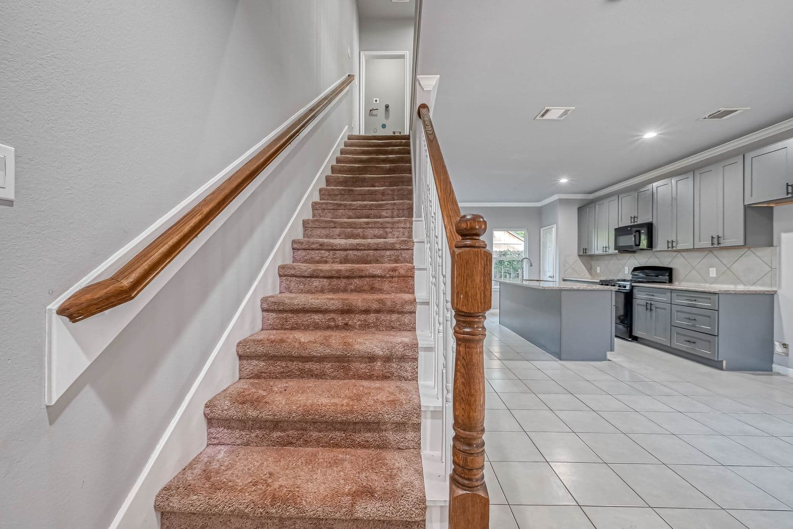Houston House: 7903 Moonbeam St.