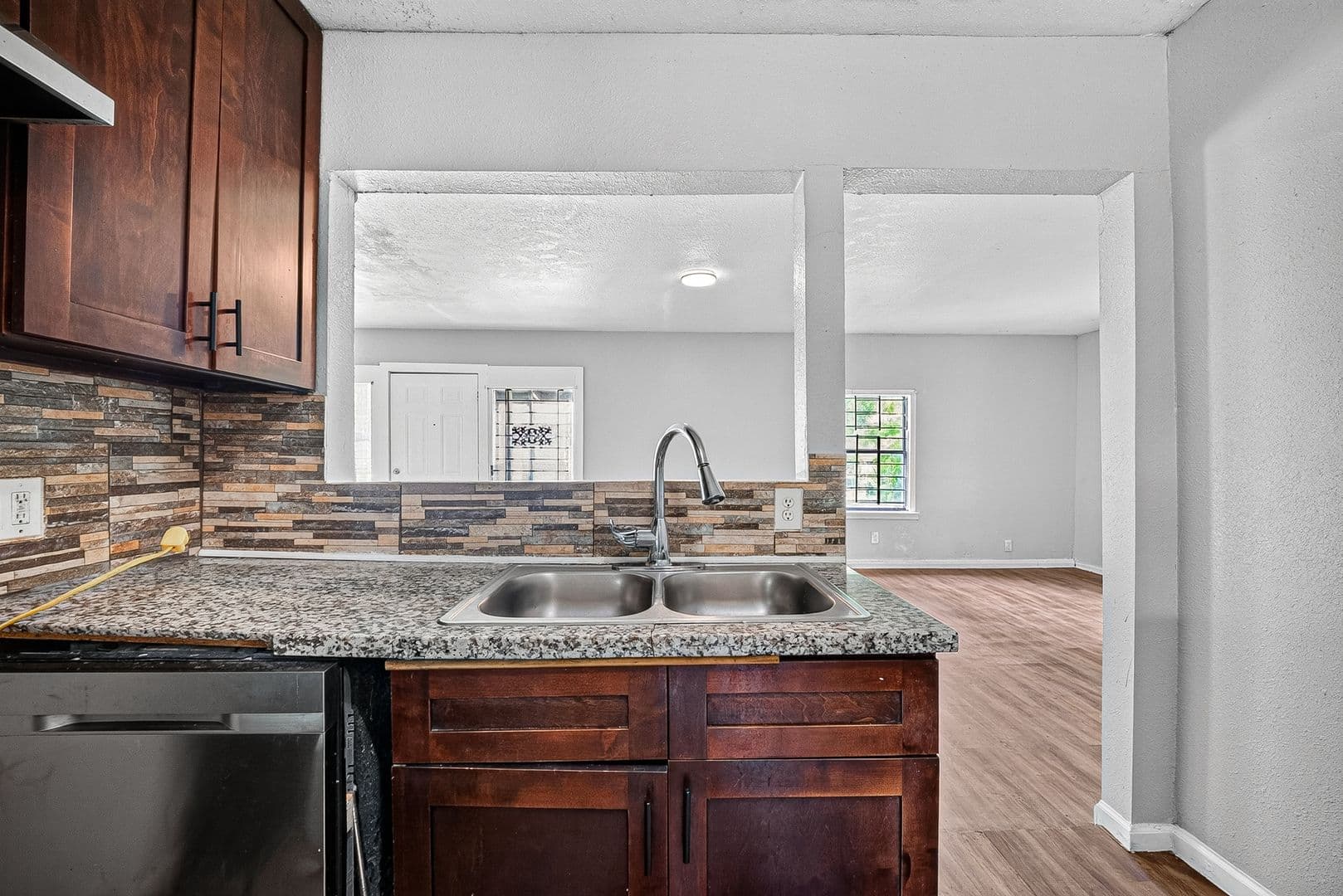Houston House: 4118 Sunflower St.