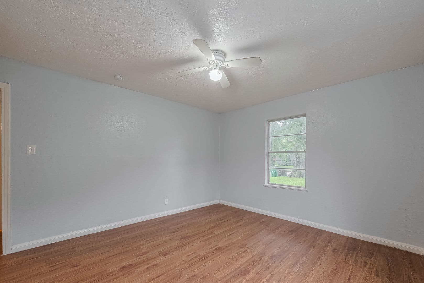 Houston House: 4906 Larkspur St.