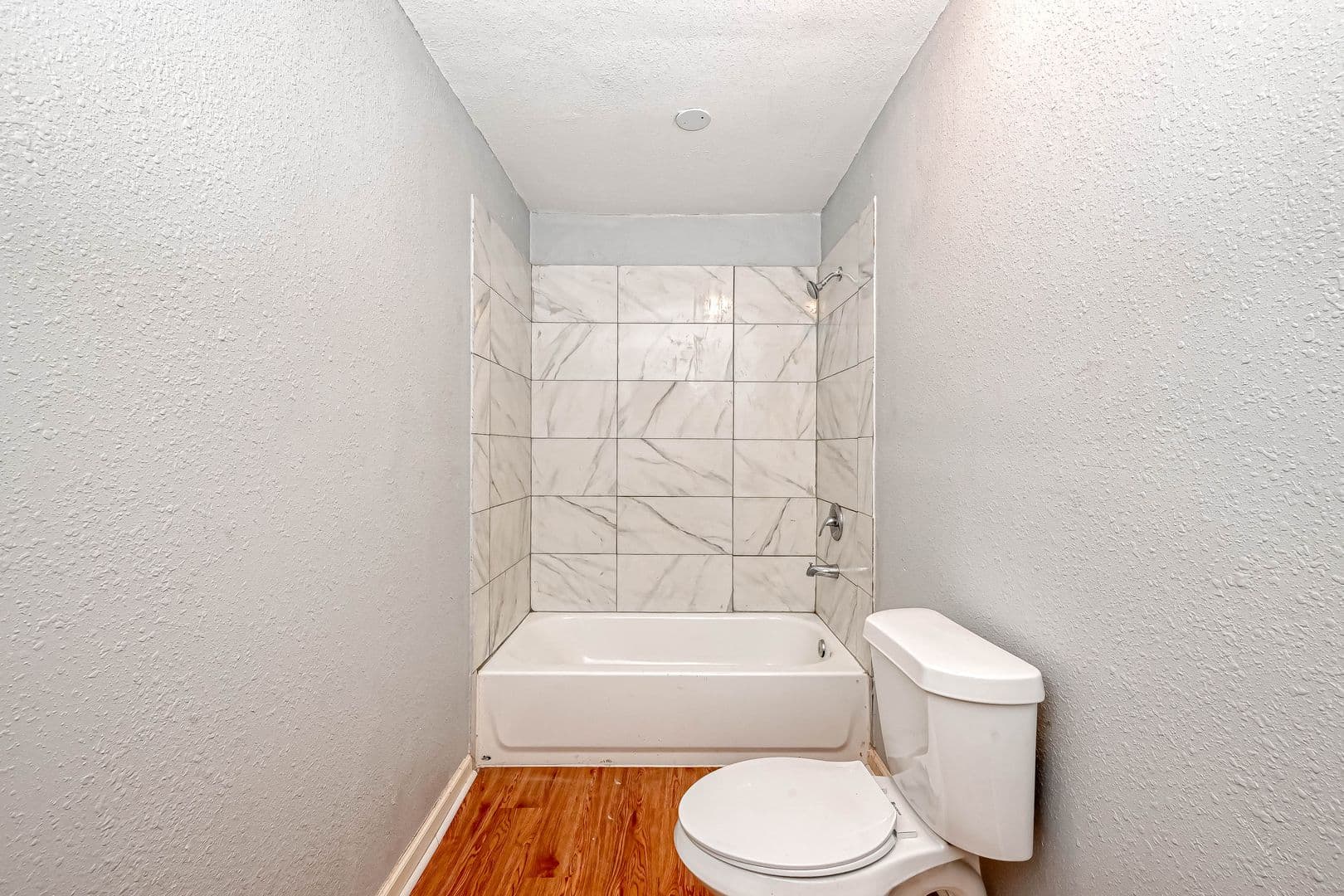 Houston House: 5707 Lakefield Dr.