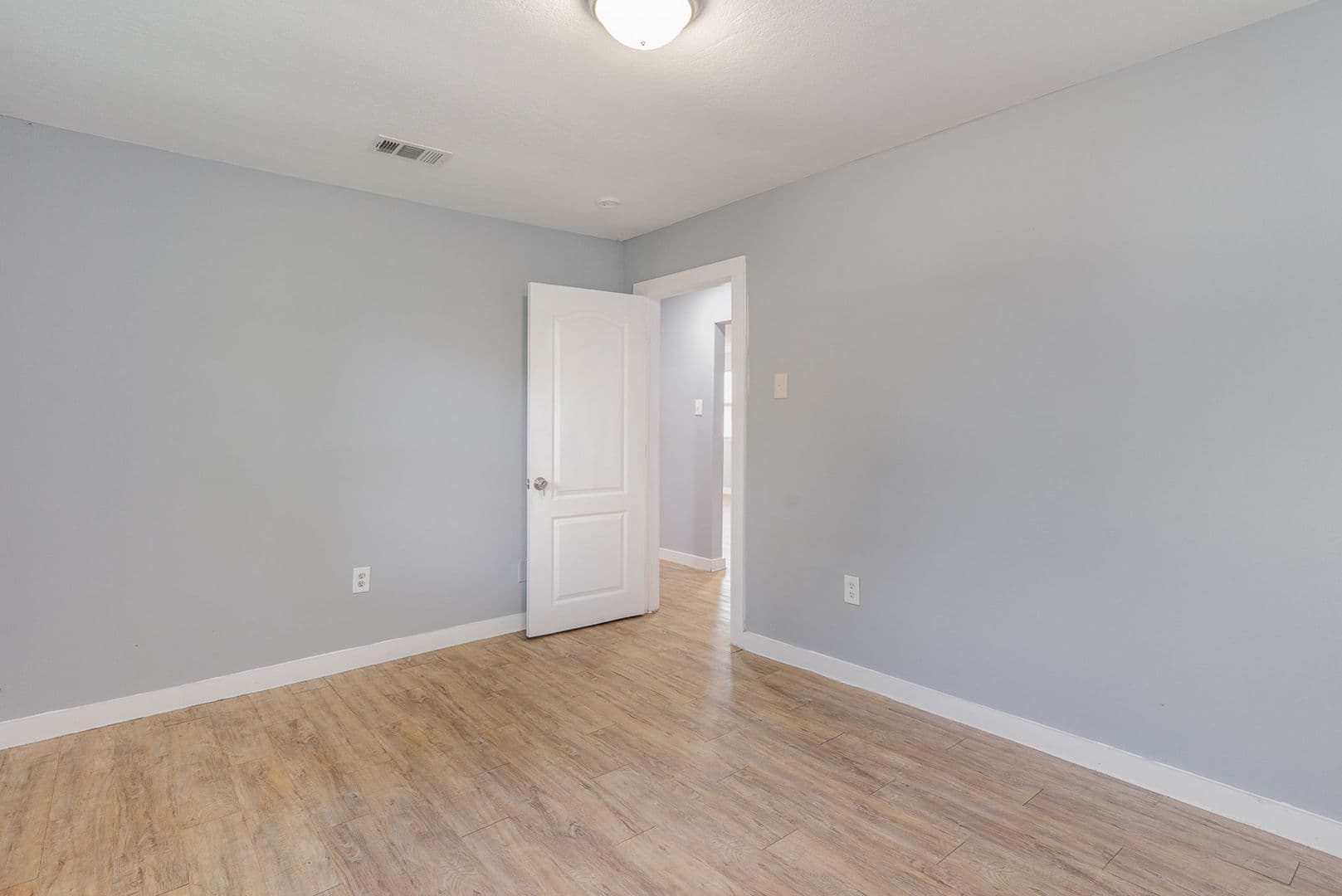 Dallas House: 4621 Owenwood Ave.