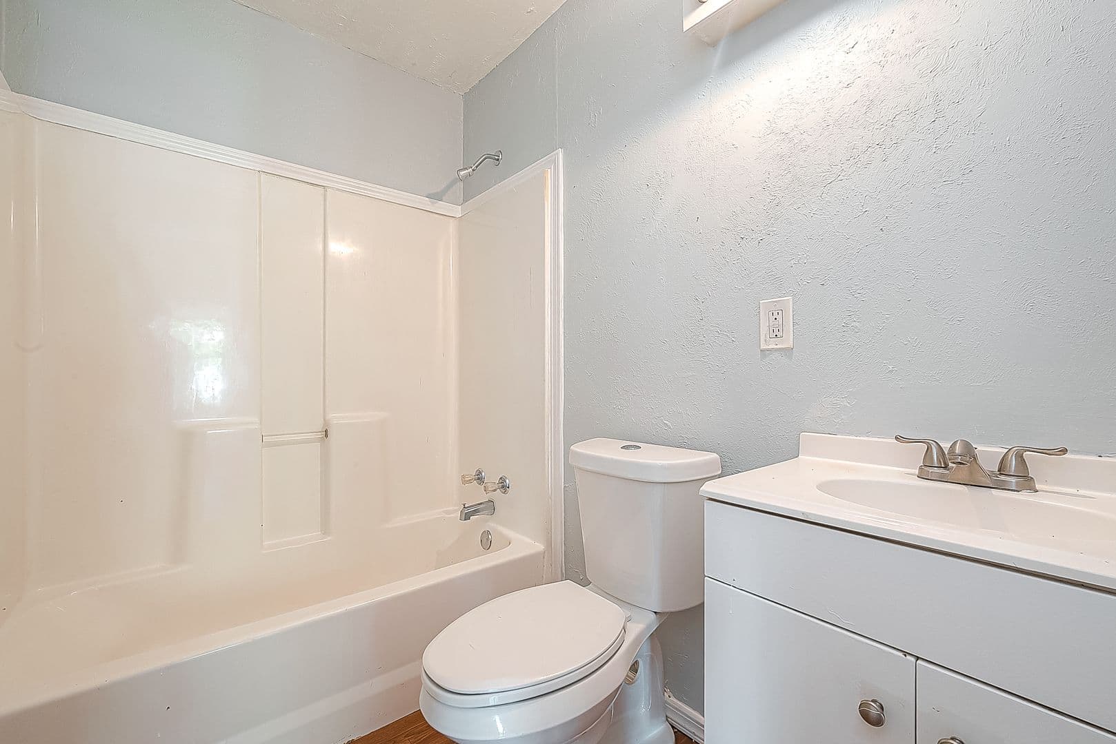 Houston House: 4810 Carmen St.