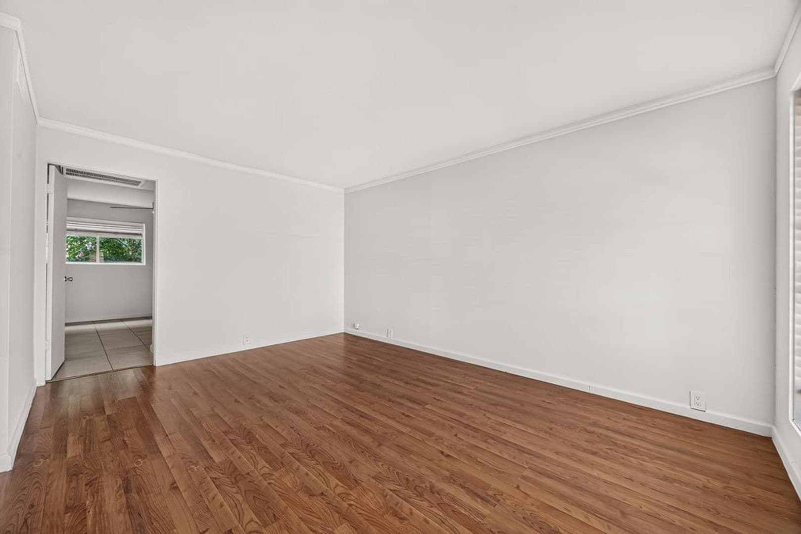 Houston Apartment: 306 Hawthorne St.