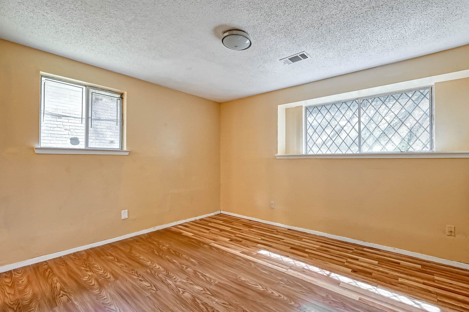 Houston House: 14427 Campden Hill Rd.