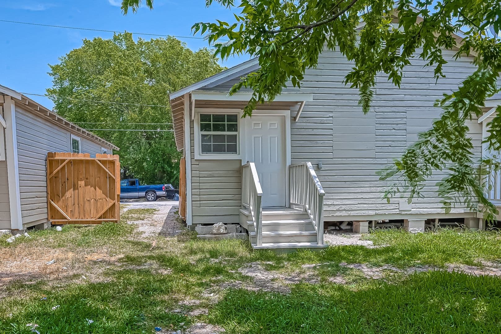 Houston Apartment: 3270-3274 Reeves St.
