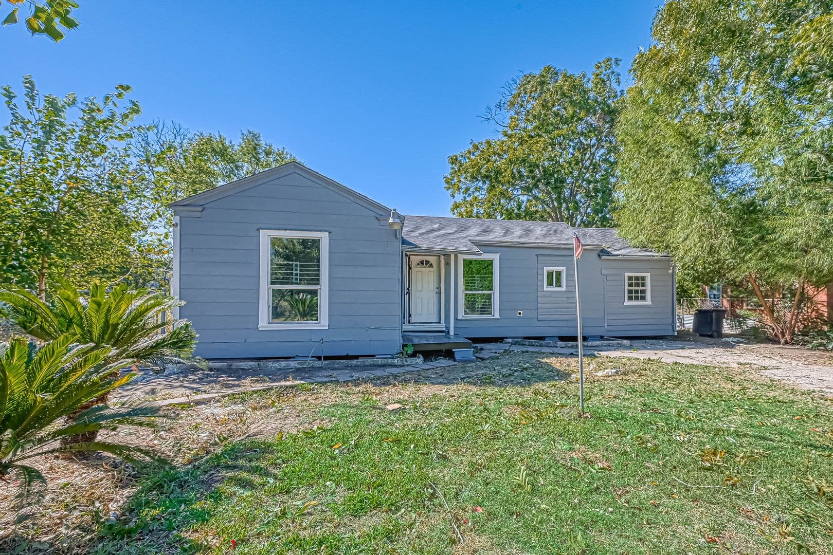 Houston House: 4118 Sunflower St.