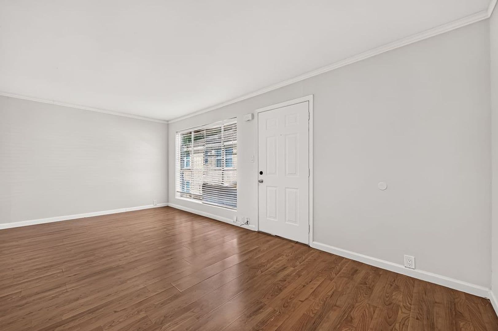 Houston Apartment: 306 Hawthorne St.
