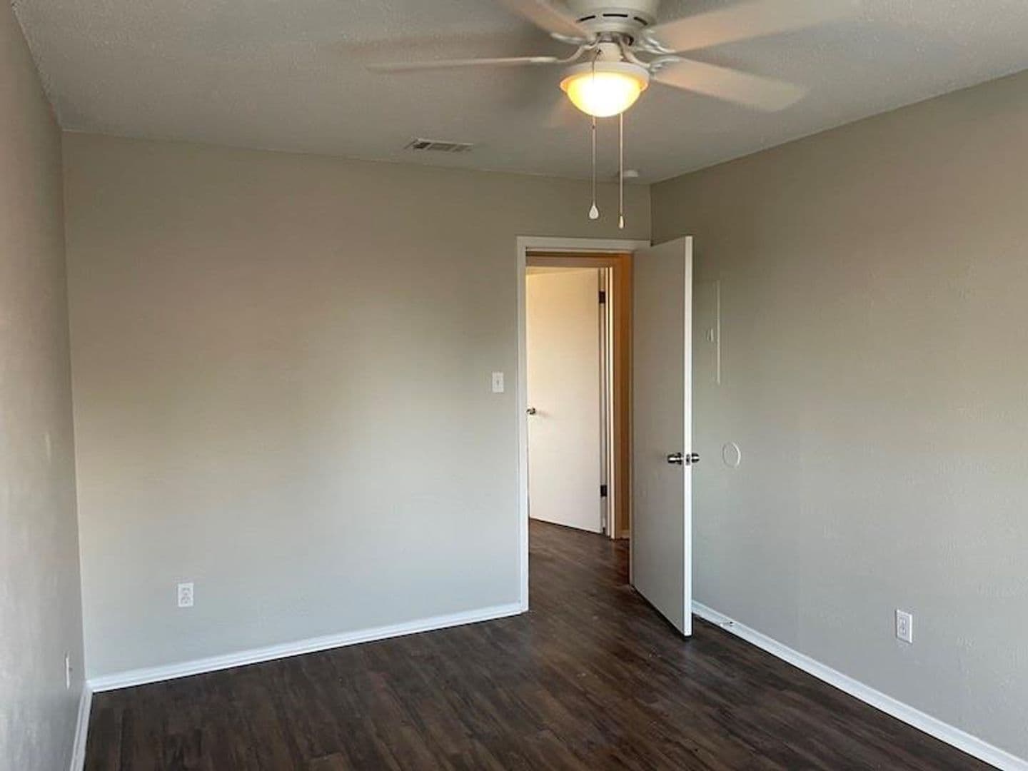 Austin Apartment: 8401 Colony Loop Dr.