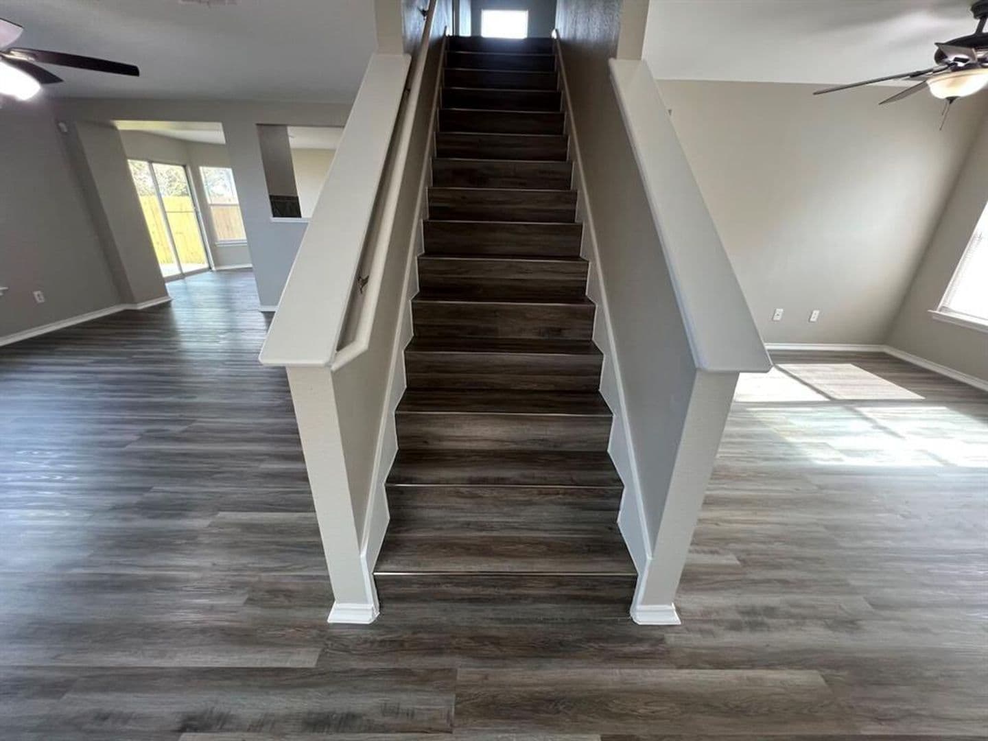 Del Valle House: 13120 Dearbonne Dr