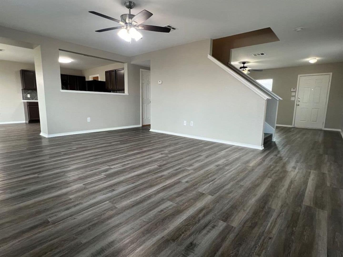 Del Valle House: 13120 Dearbonne Dr