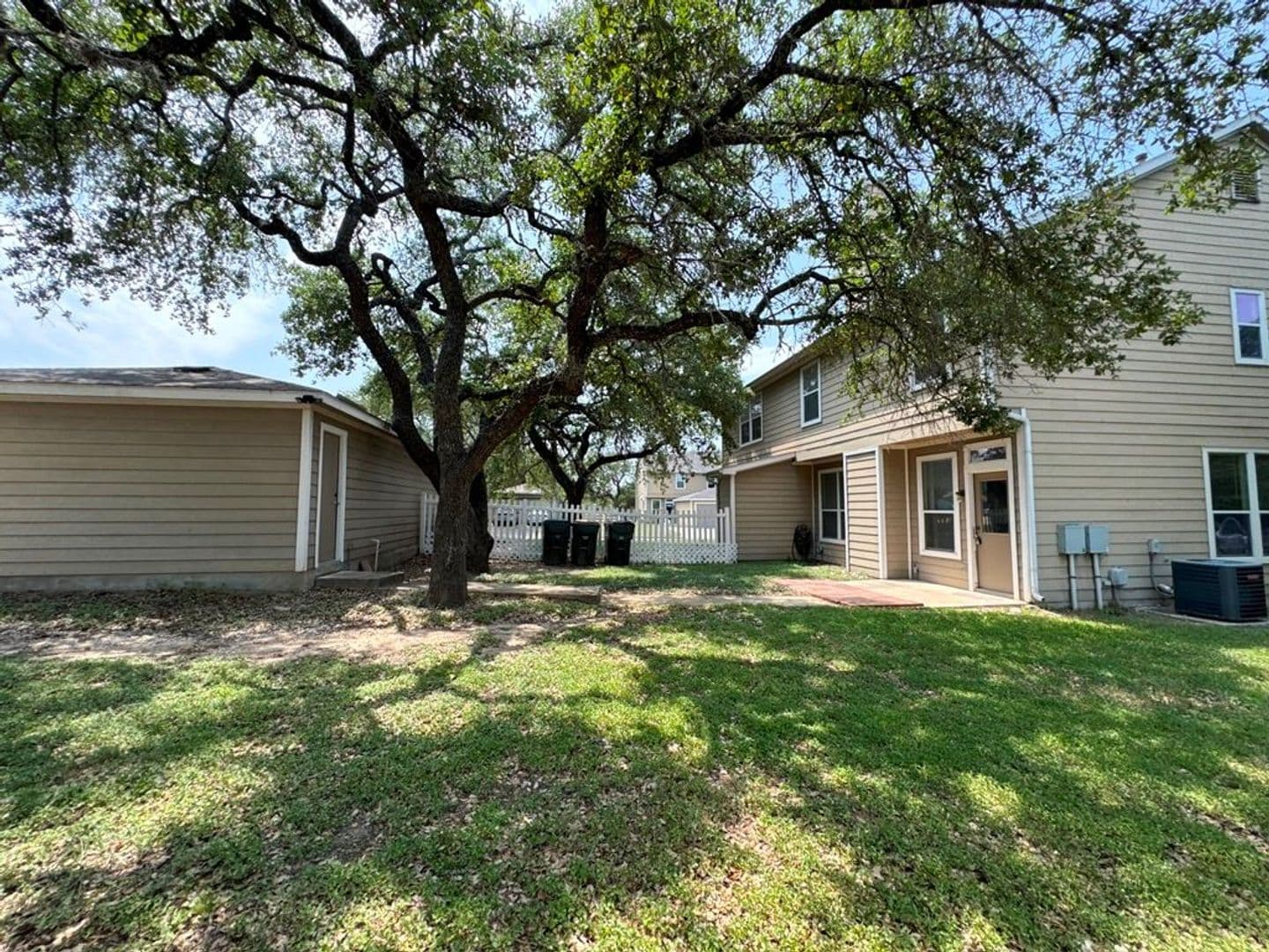 Kyle Apartment: 251A Utterback