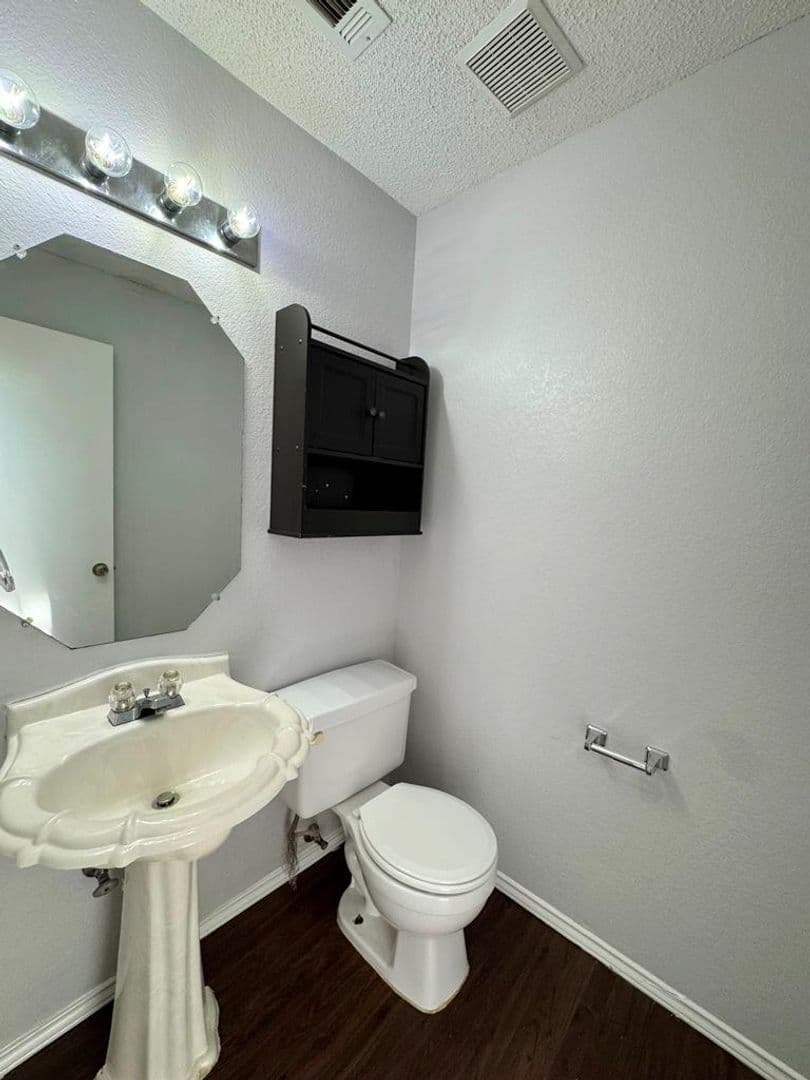 Pflugerville House: 14009 Maricella Ln