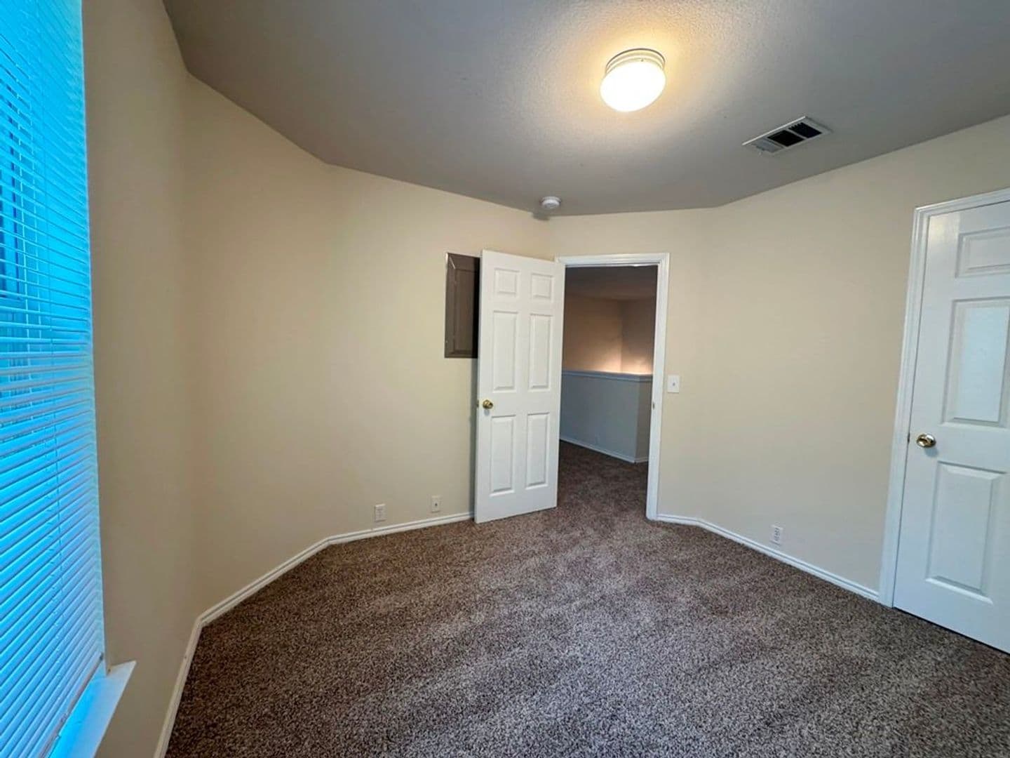 Kyle Apartment: 251A Utterback